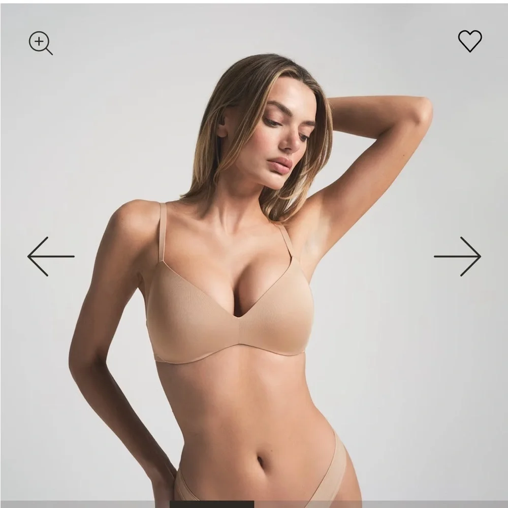 Skims Body Wireless Form Push Up Plunge Bra 34H Clay NWT